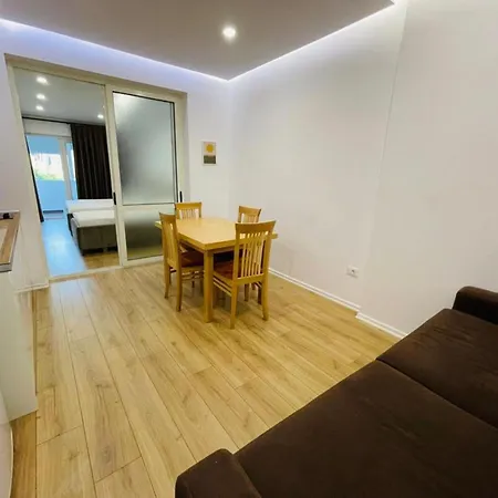 Apartment Urban Life Tirana- &