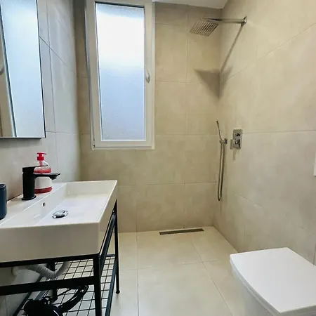 Sela Rent- And Apartment *