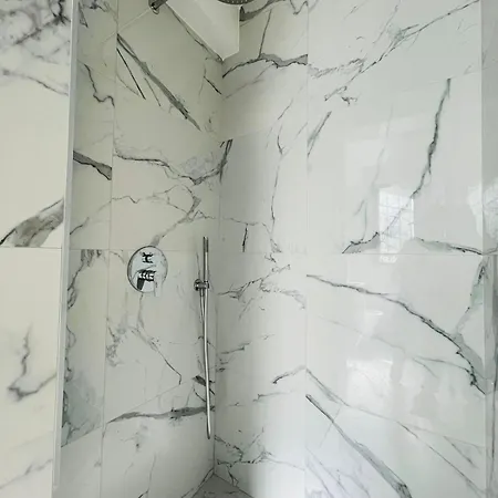Appartement Sela Rent- And *